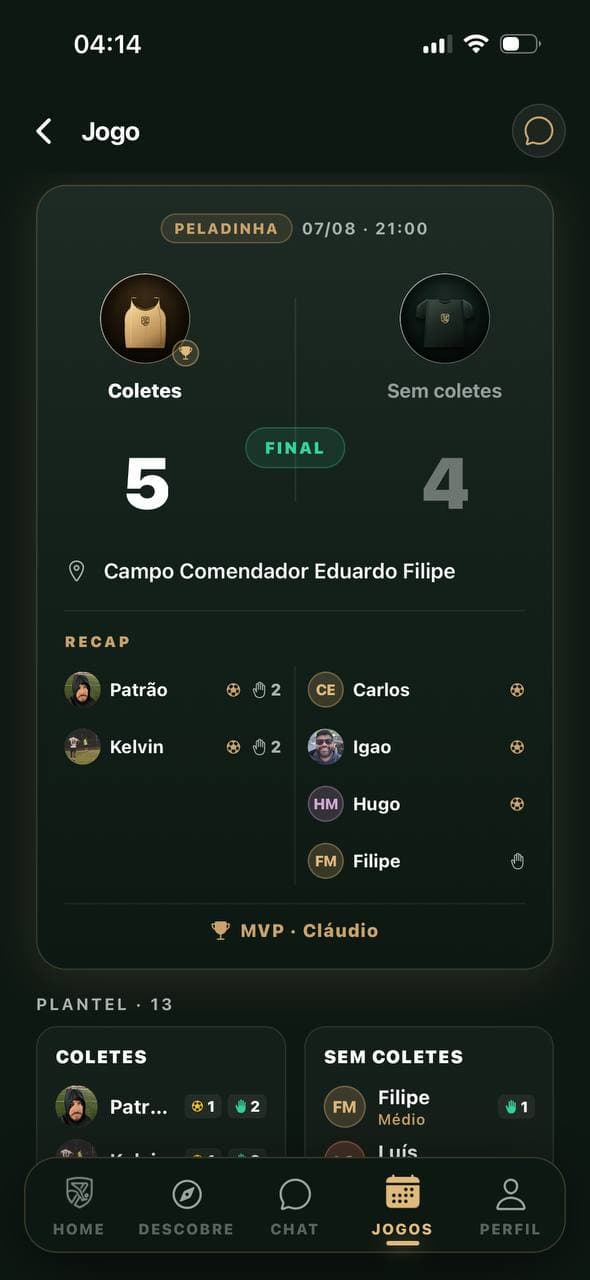 Ecrã de jogo terminado: peladinha Coletes 5-4 Sem coletes no Campo Comendador Eduardo Filipe, recap com marcadores, assistências e MVP Cláudio